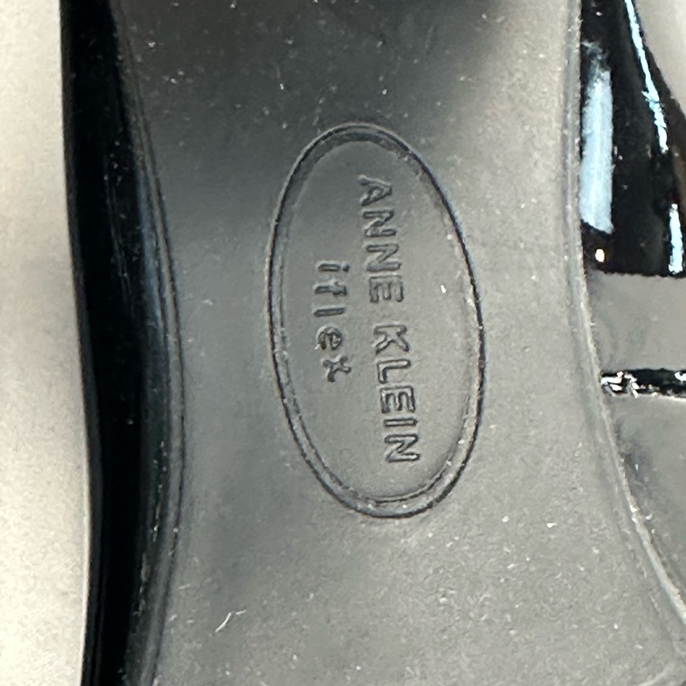 Anne Klein Memory Foam Castana Round Toe Patent Pumps - Black - size 5.5M - Picture 10 of 10